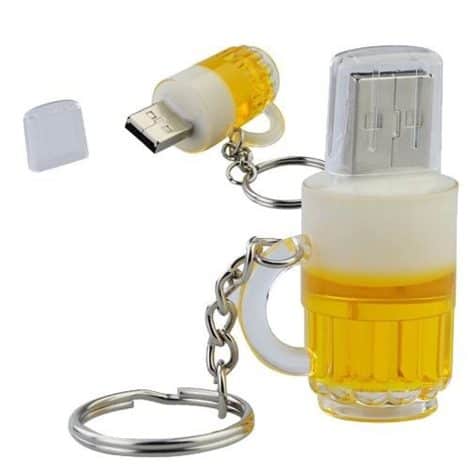 Ulticool – Bicchiere di Birra USB 16 GB – Gadget di Archiviazione USB – Giallo e Bianco.
