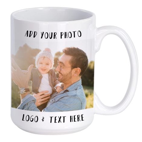 Tazza da caffè personalizzata con foto, nome e testo stampati su entrambi i lati. Regalo perfetto per compleanni.