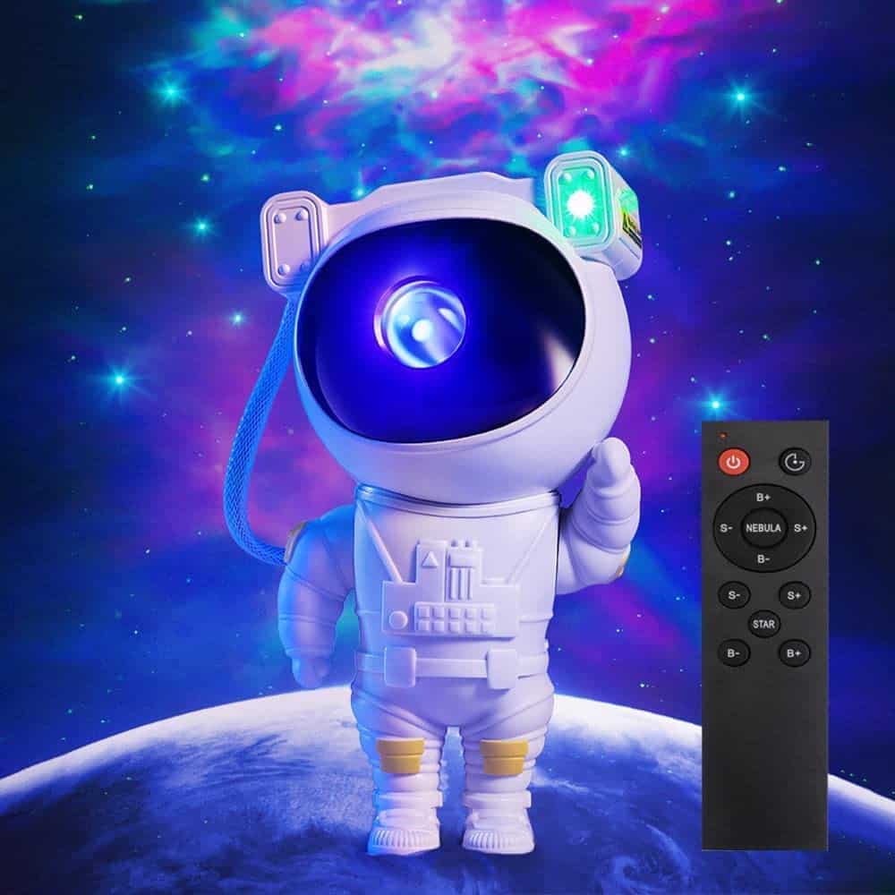 Recsg Proiettore a stella, luce notturna Galaxy, lampadario a nebbia astronauta LED con timer e telecomando, camera da letto, Natale, San Valentino e altri regali per adulti e bambini.