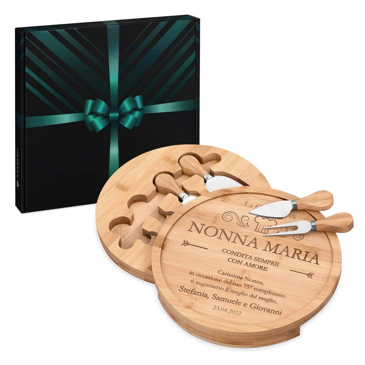 Maverton Tagliere per formaggio e salumi in legno - set 3 coltelli 1 forchetta - incisione personalizzata - H3,6 cm x Ø25 cm - regalo di compleanno donna - Amore in cucina