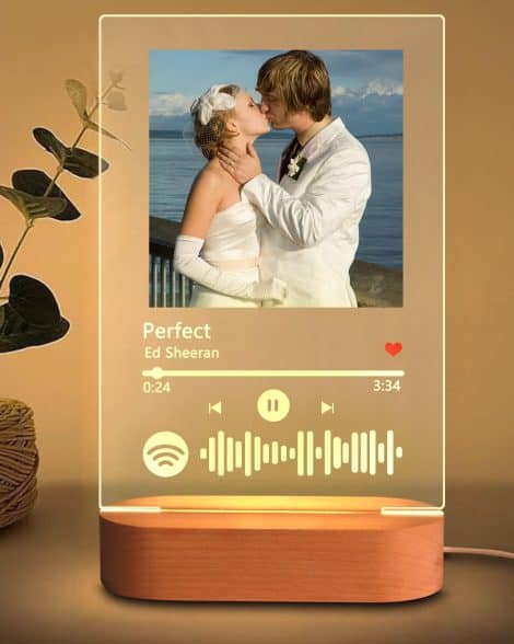 Lampada Personalizzata Spotify con Foto, Idee Regalo per Compleanno, Anniversario e Occasioni Speciali.