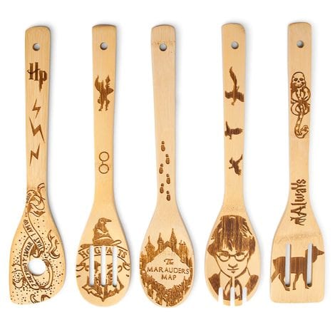 Cucchiai di legno incisi Magic Harry, set regalo per cucinare e decorare cucina. Perfetti per matrimoni e la festa della mamma.