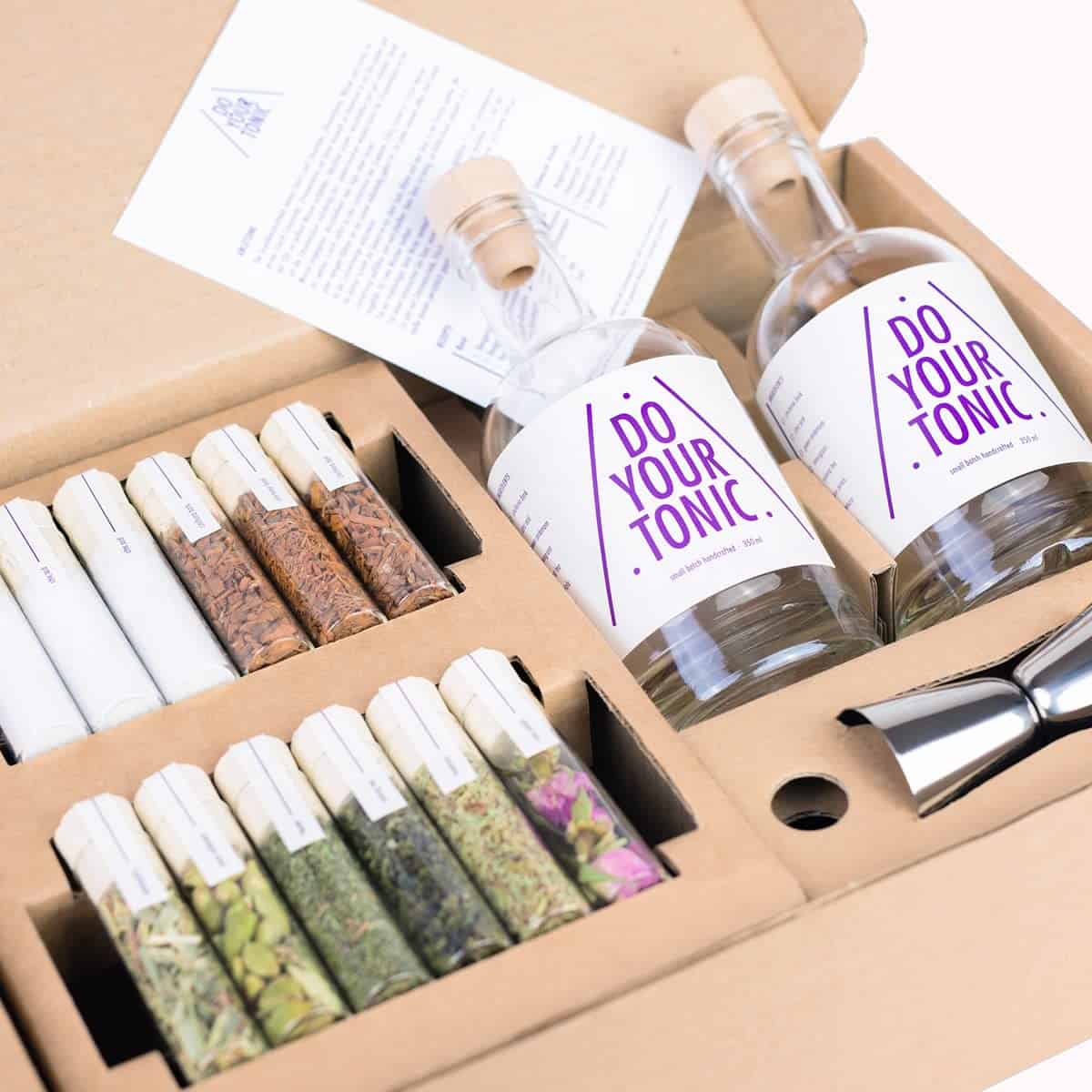 DO Your Tonic | Set per infusione Tonica Fai-da-Te | Kit per Preparazione Tonica | Regali per Adulti, Uomini e Donne | Regalo per Lui e per lei | Gin Tonic Kit | Anniversario, Compleanno, Matrimonio