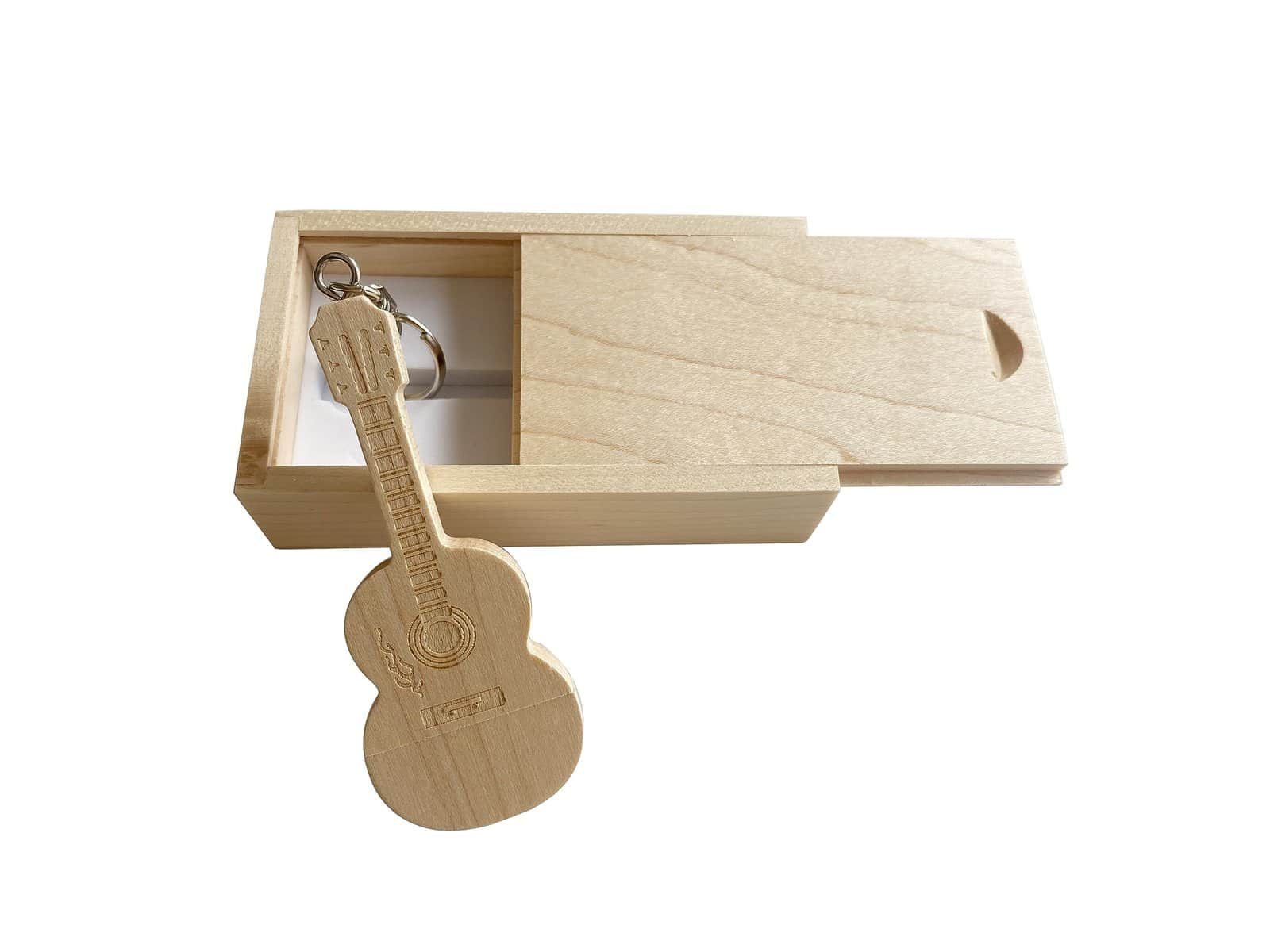 Chiavetta USB in legno di acero a forma di chitarra in scatola di legno Maple Wood 3.0/32GB