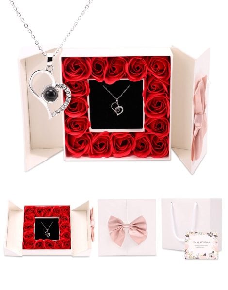 Rosa Eterna SOVIUPRZ: Regala un tocco di amore a mamma con questa collana!