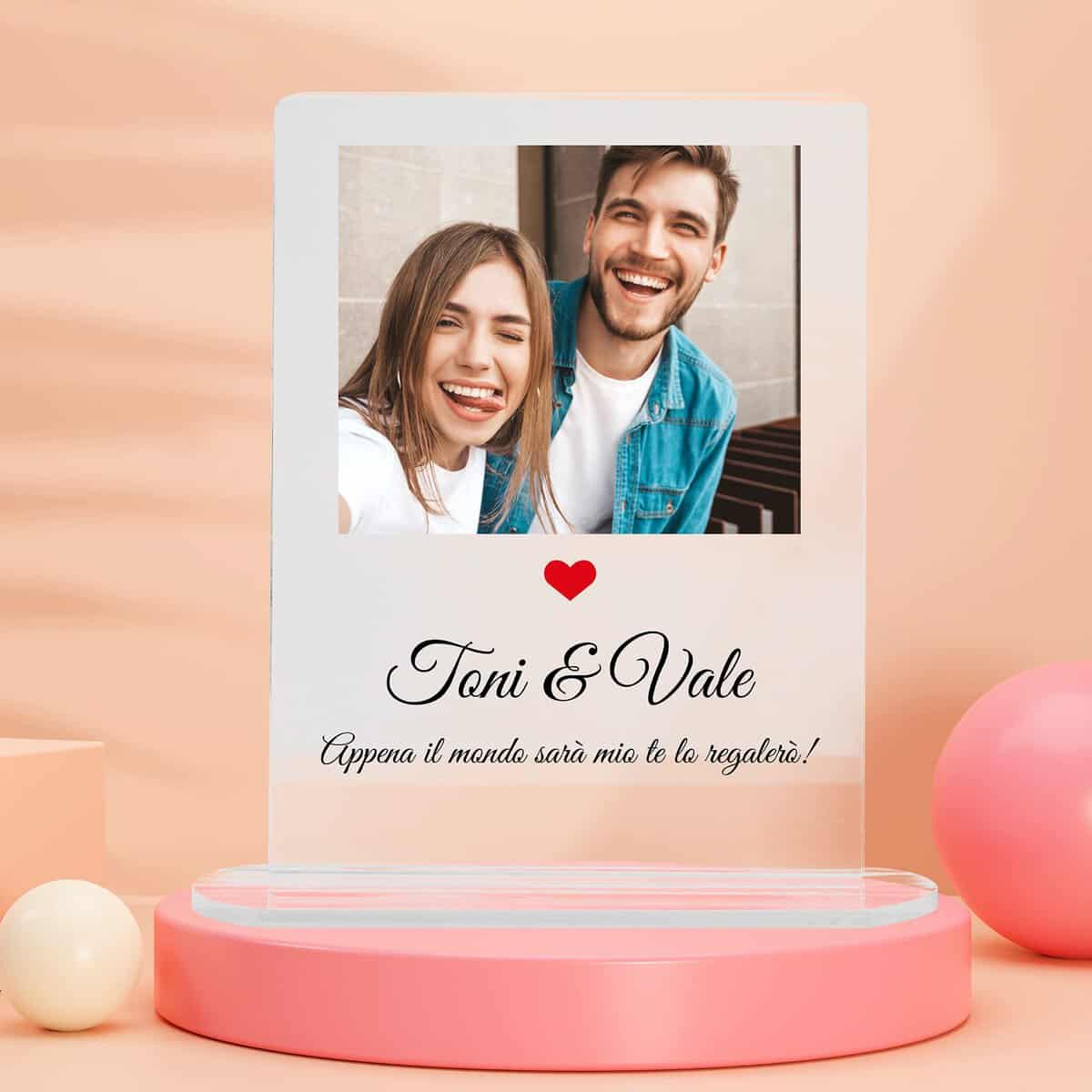 Point20.it - PhotoPlex targa con base inclusa personalizzata con foto e dedica idea regalo nome fidanzati frase romantica compleanno coppia san valentino per lui e lei festa mamma papà natale regalo