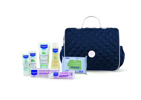 Mustela Borsa Zaino: Il compagno perfetto per portare con te tutto il necessario per il tuo bambino.