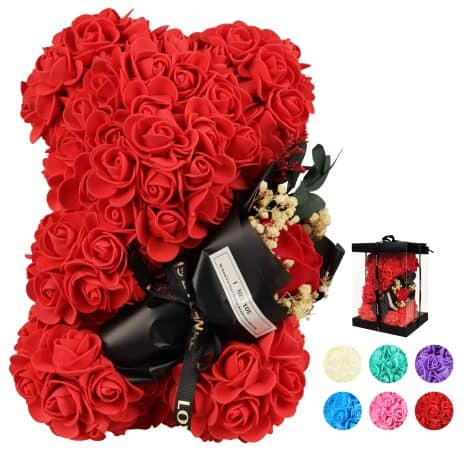 Regali per il giorno di San Valentino, orsetto con rosa, un regalo romantico per lei.