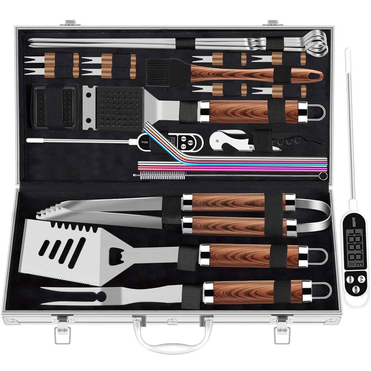ROMANTICIST,set di utensili extra spessi in acciaio inox per gli uomini, 26 pezzi, kit di accessori per barbecue per cortile, regalo con spatola cavatappi in custodia in alluminio marrone