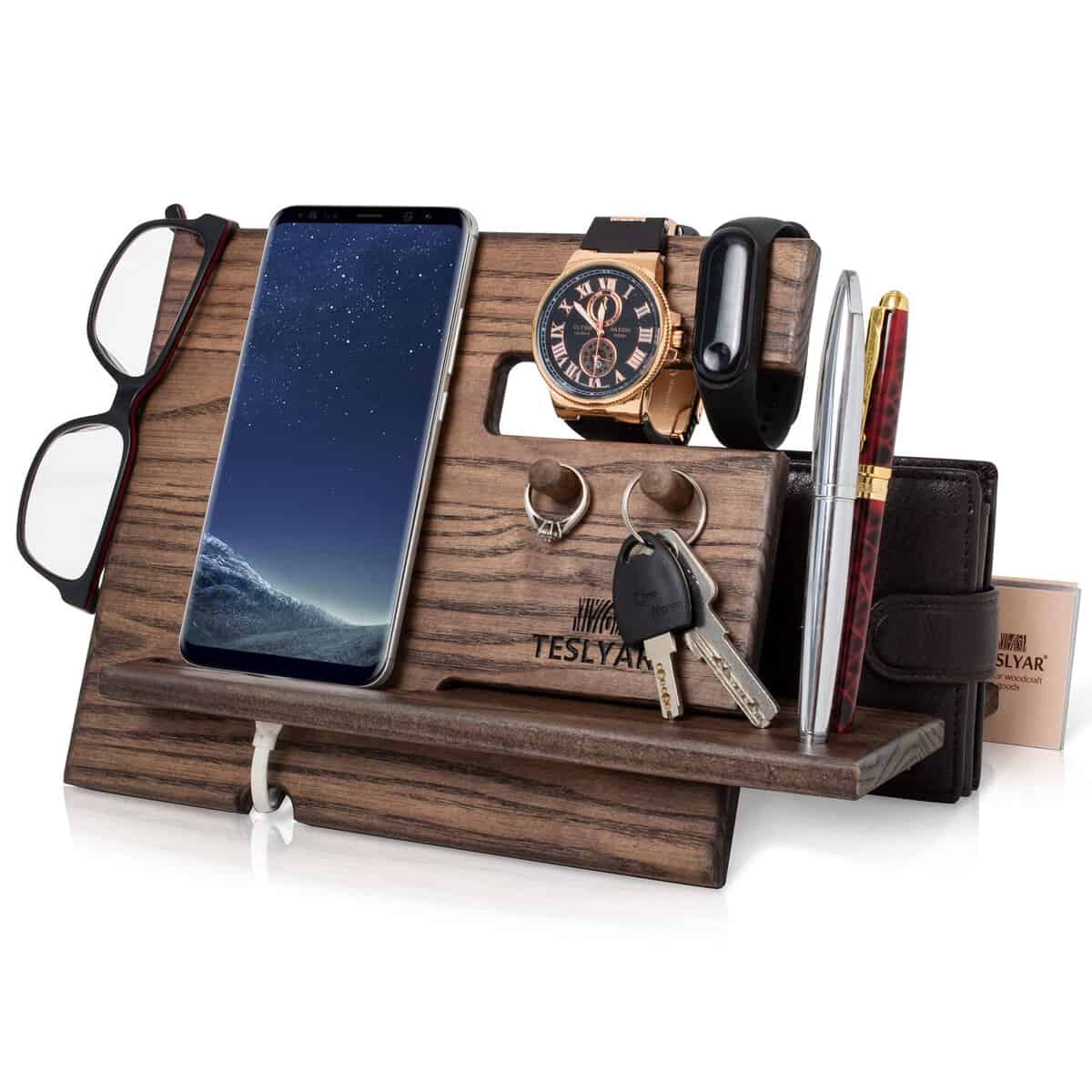 Regalo da Uomo Supporto per telefono in legno con ganci Docking Station Natale per Marito, papà, da comodino, massello in frassino (Wenge)